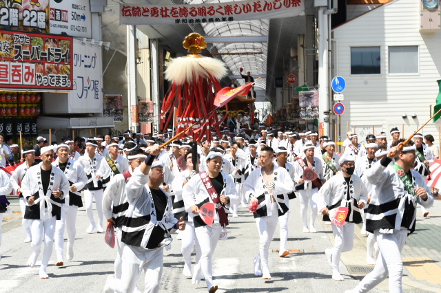 だんじり記念鋕　並松町(岸和田) だんじり記念鋕 並松町(岸和田) 並松町だんじり紹介 - 岸和田